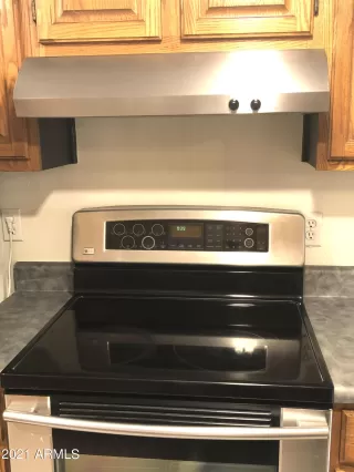 Photo #5: 6258939 Listing