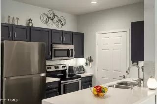 Photo #2: 6258957 Listing