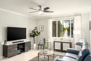 Photo #4: 6258957 Listing