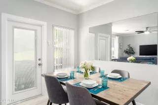 Photo #5: 6258957 Listing