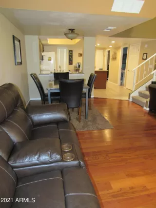 Photo #4: 6259132 Listing
