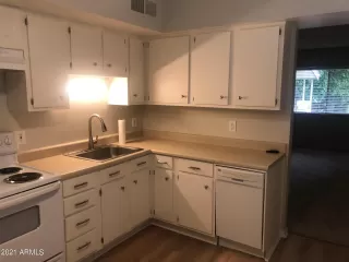 Photo #4: 6259157 Listing