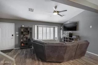 Photo #3: 6259167 Listing