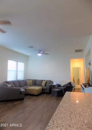 Photo #4: 6259231 Listing