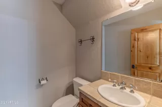 Photo #6: 6259301 Listing 