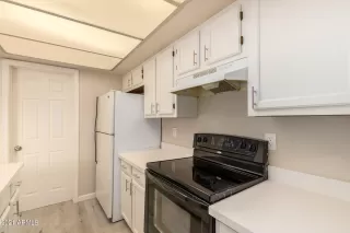 Photo #6: 6259308 Listing