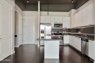 Photo #4: 6259337 Listing 