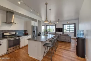 Photo #4: 6259349 Listing 