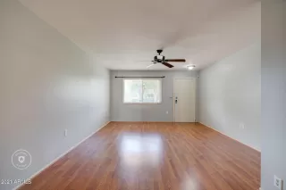 Photo #4: 6259495 Listing