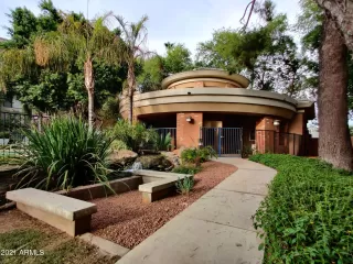 Photo #4: 6259582 Listing