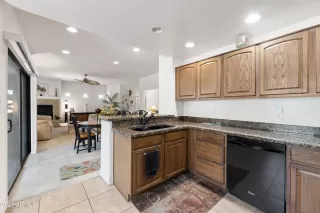 Photo #5: 6259813 Listing