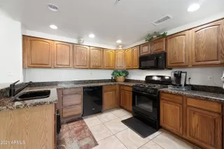 Photo #6: 6259813 Listing
