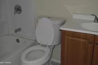 Photo #6: 6259980 Listing