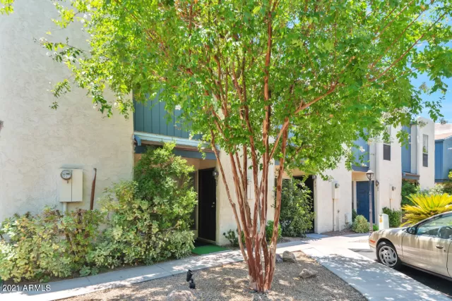 MLS: 6260037 Condo For Sale