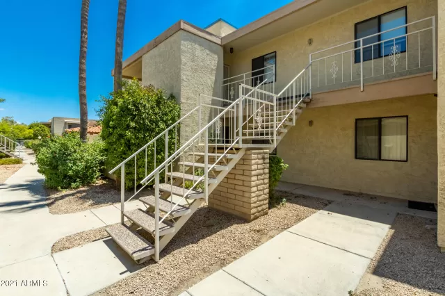 MLS: 6260091 Condo For Sale