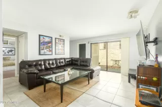 Photo #5: 6260091 Listing