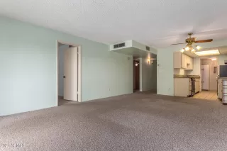 Photo #4: 6260103 Listing