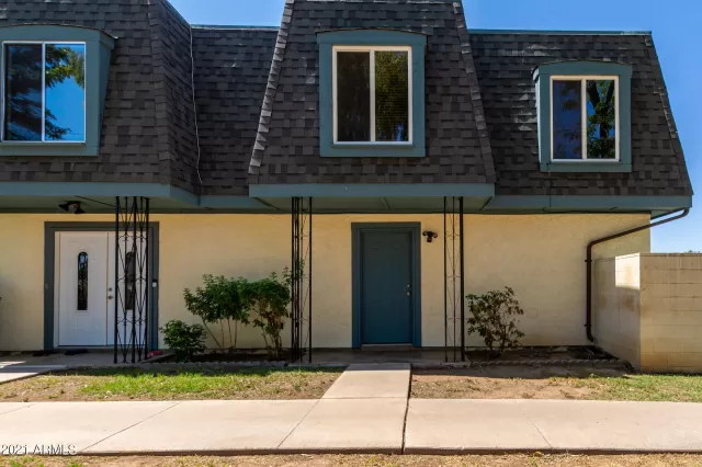 MLS: 6260116 Condo For Sale