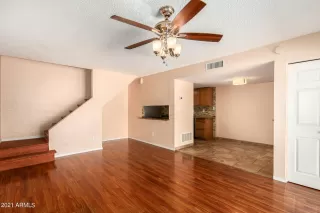 Photo #4: 6260116 Listing