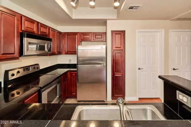 MLS: 6260367 Condo For Sale