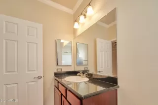 Photo #5: 6260367 Listing