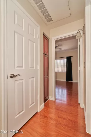 Photo #6: 6260367 Listing