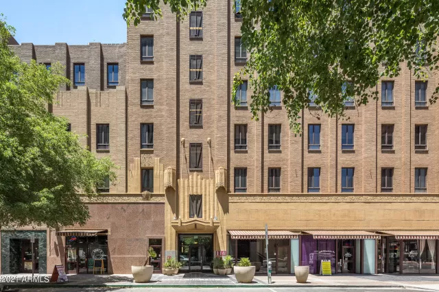 MLS: 6260568 Condo For Sale