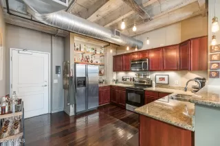 Photo #6: 6260568 Listing