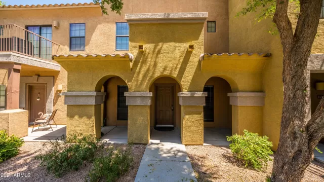 MLS: 6260600 Condo For Sale