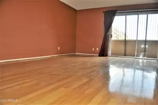 Photo #2: 6260726 Listing 