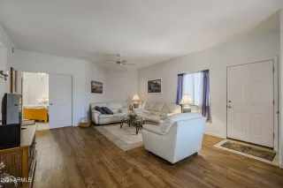 Photo #4: 6260891 Listing