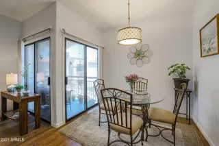 Photo #6: 6260891 Listing