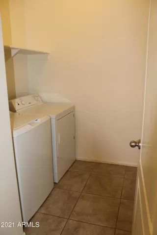 Photo #6: 6260983 Listing