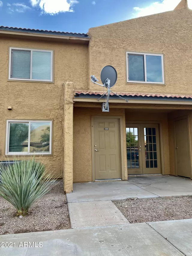 MLS: 6261063 Condo For Sale