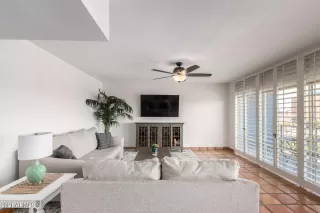 Photo #3: 6261134 Listing