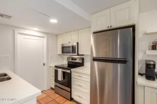 Photo #5: 6261134 Listing