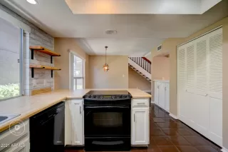 Photo #6: 6261199 Listing