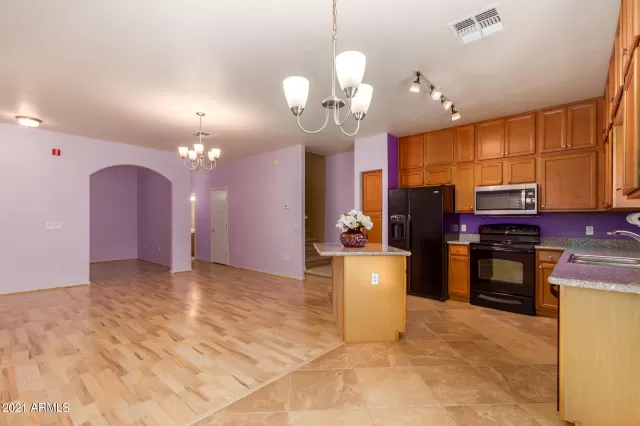 MLS: 6261356 Condo For Sale