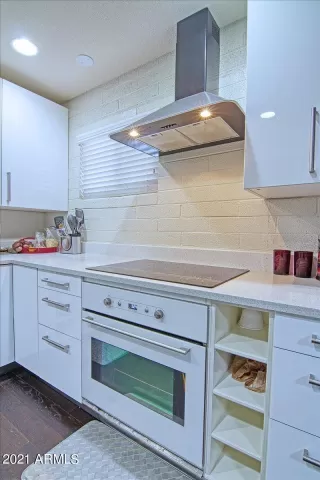 Photo #2: 6261841 Listing