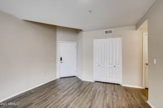 Photo #4: 6261879 Listing