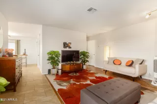 Photo #3: 6261928 Listing