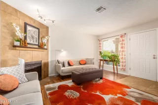 Photo #5: 6261928 Listing