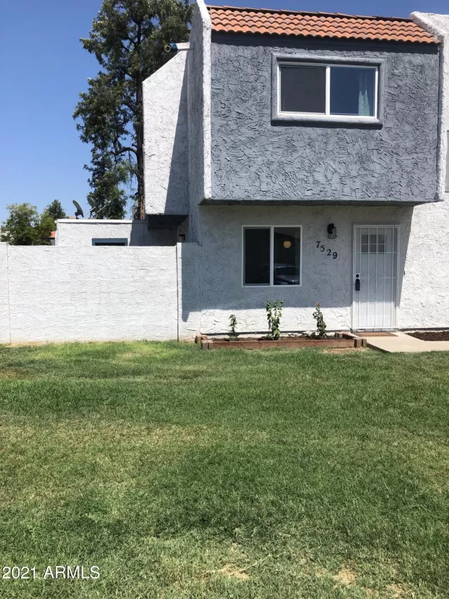 MLS: 6262054 Condo For Sale