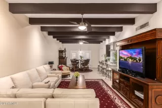 Photo #6: 6262128 Listing