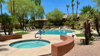 Photo #5: 6262280 Listing