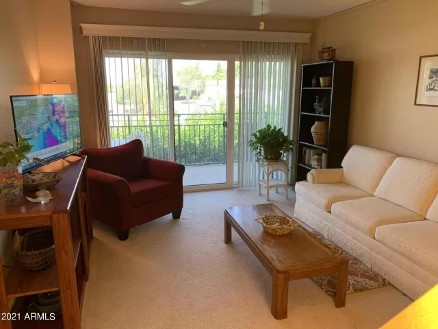 MLS: 6262438 Condo For Sale