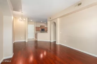 Photo #3: 6262608 Listing