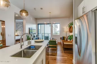 Photo #5: 6262628 Listing