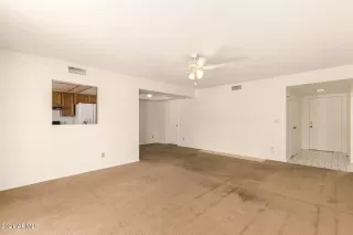 Photo #6: 6262721 Listing