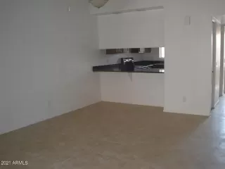 Photo #5: 6262984 Listing